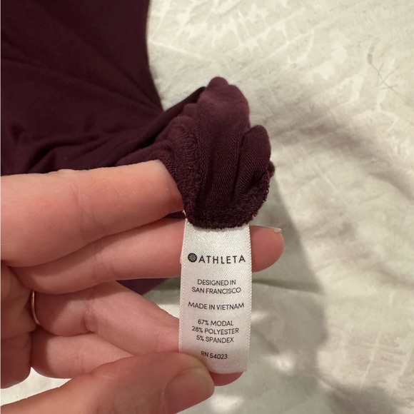 Athleta Cloudlight Relaxed asymmetrical Top, burgundy modal oversized - Picture 8 of 8
